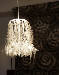Vackra trådlampor av Enköpingsbaserade designern Catarina Larsson