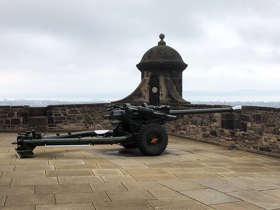 One o'clock gun på Edinburgh Castle