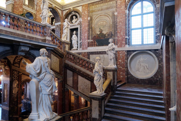 Drottningholm - det kungliga slottet väl värt ett besök