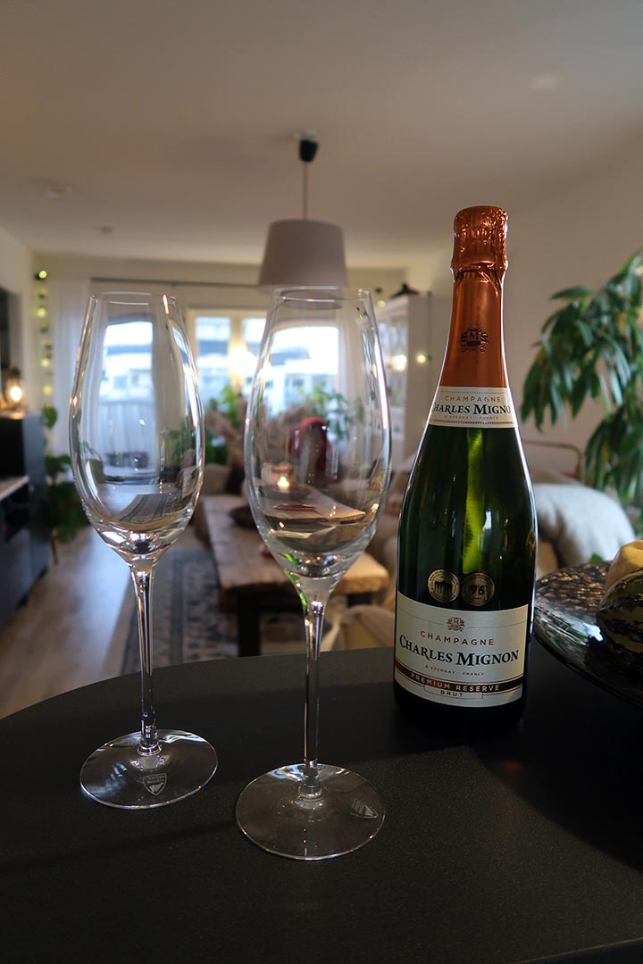 Givetvis firade vi internationella champagnedagen med vår favvo!