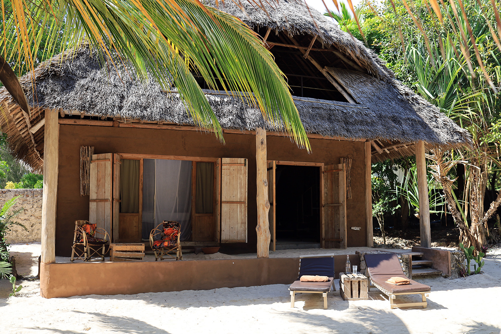 Sol och bad på Zanzibar, Mwezi boutique resort