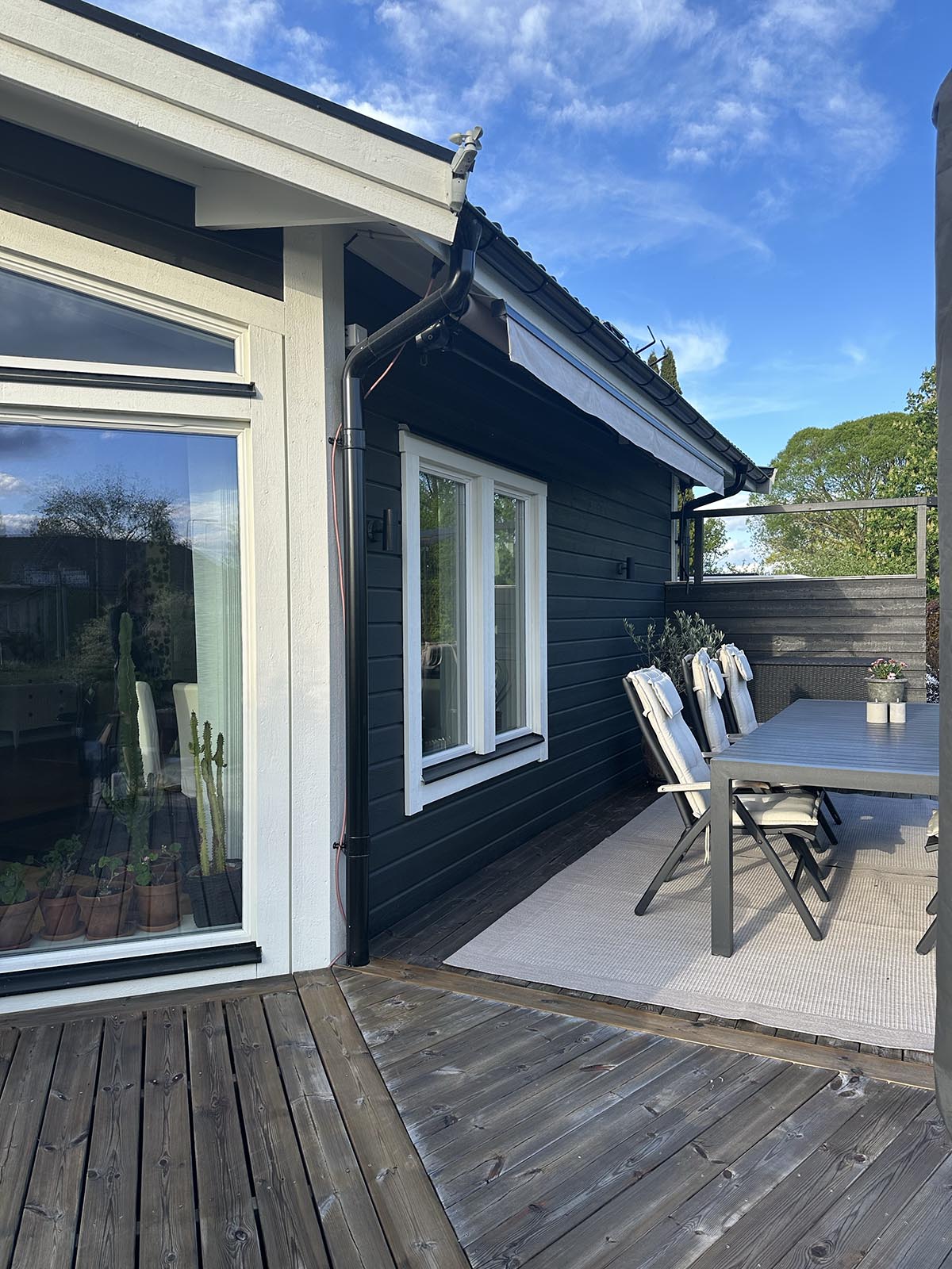 trädäcket är laddat för utesäsongen