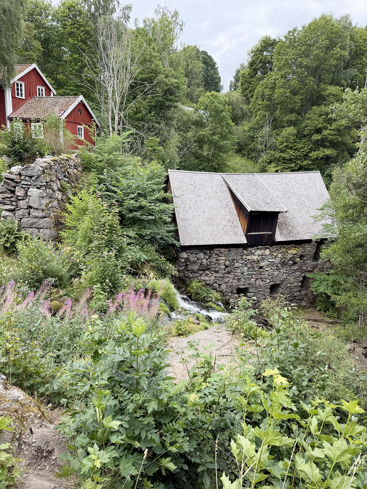 gamla kvarnar i Röttle by